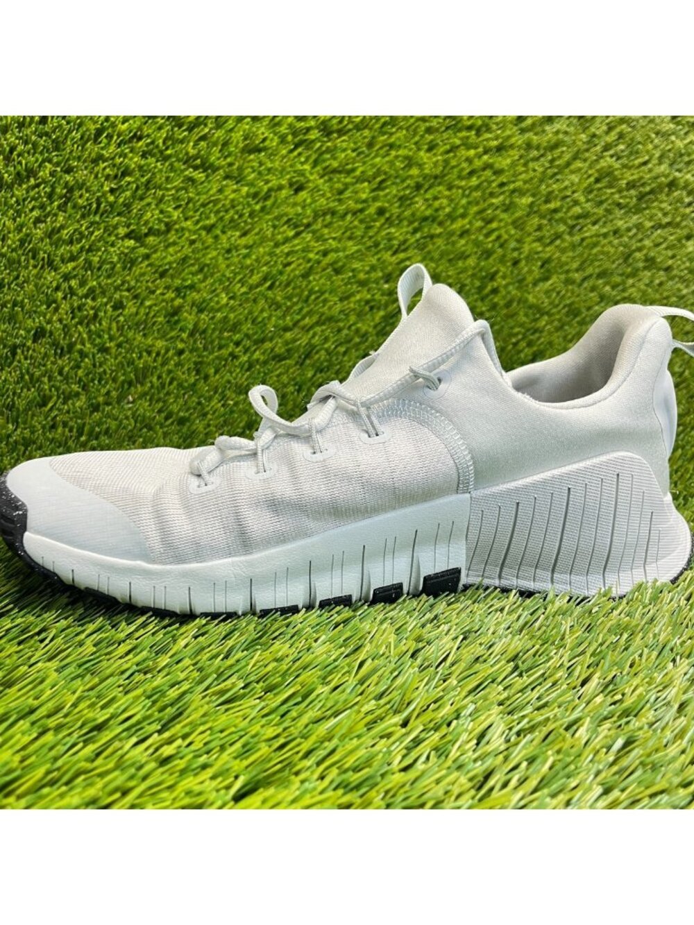 Nike Free Metcon 6 Womens Size 9.5 Silver Green Athletic Running Shoes Sneakers - Picture 2 of 10